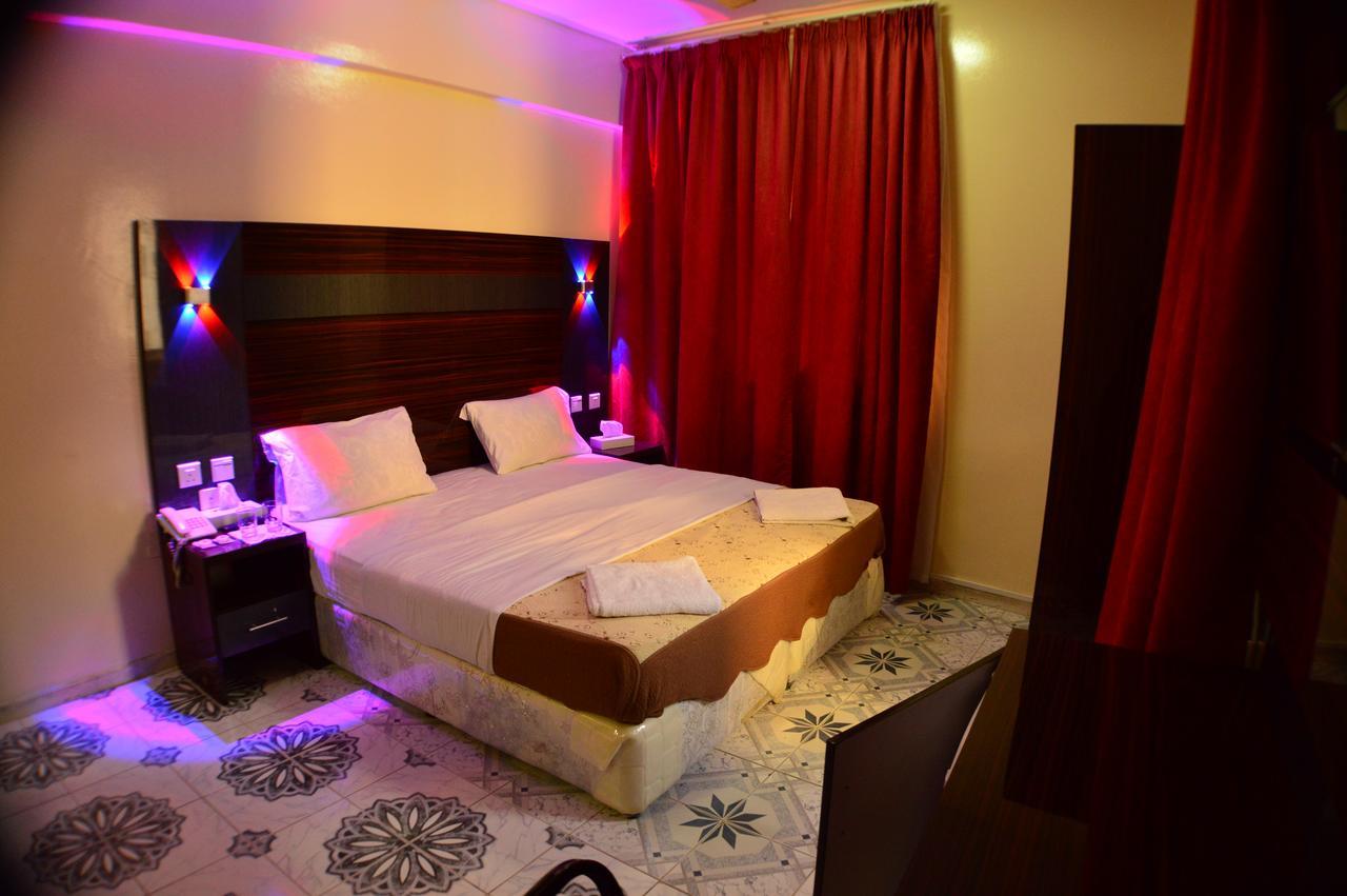 Tehran Hotel Dubaj Zewnętrze zdjęcie