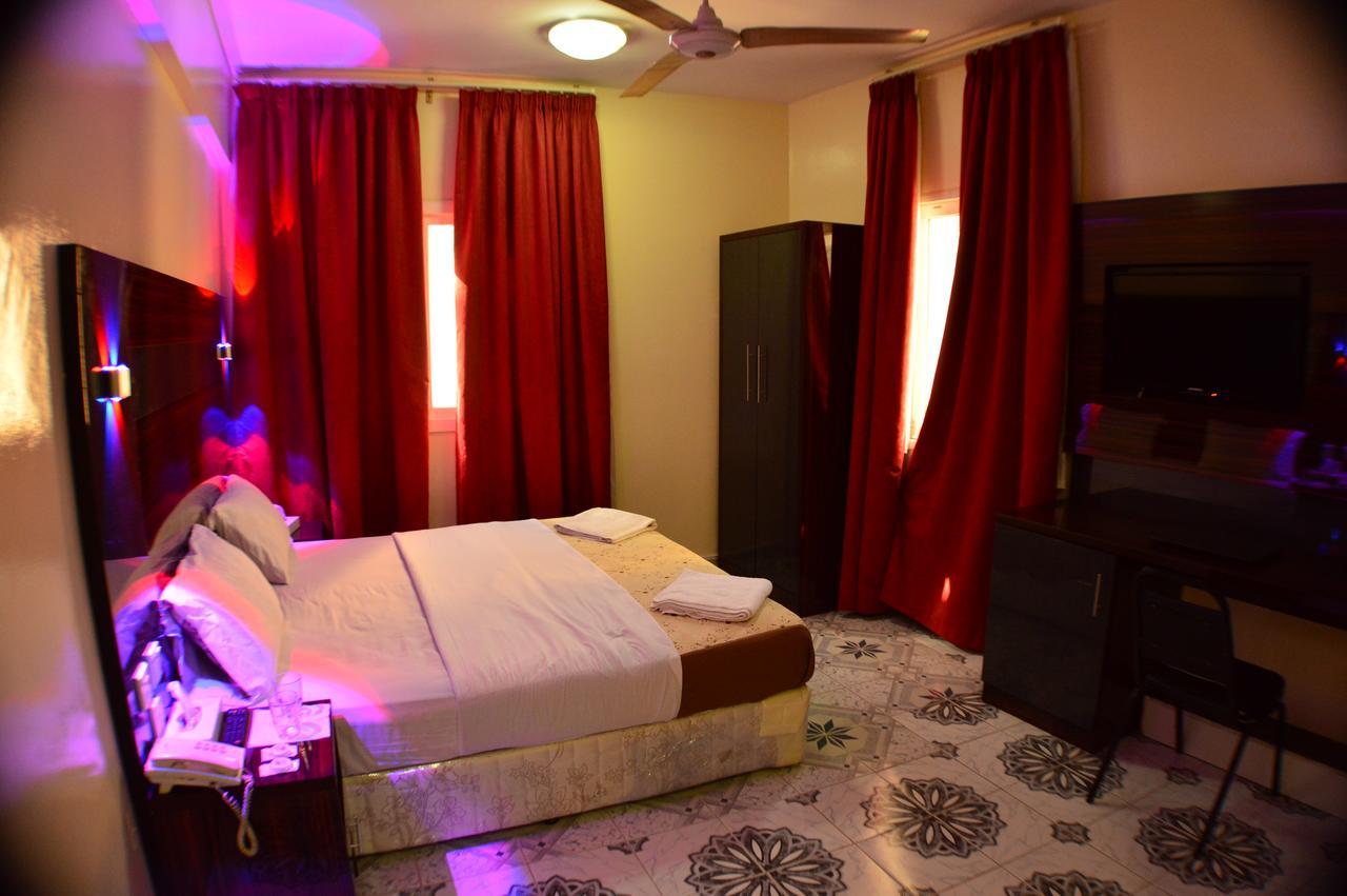 Tehran Hotel Dubaj Zewnętrze zdjęcie