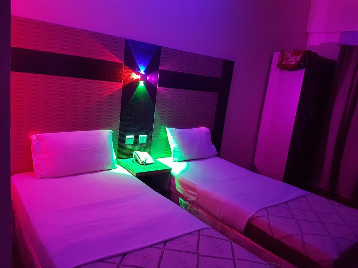 Tehran Hotel Dubaj Zewnętrze zdjęcie
